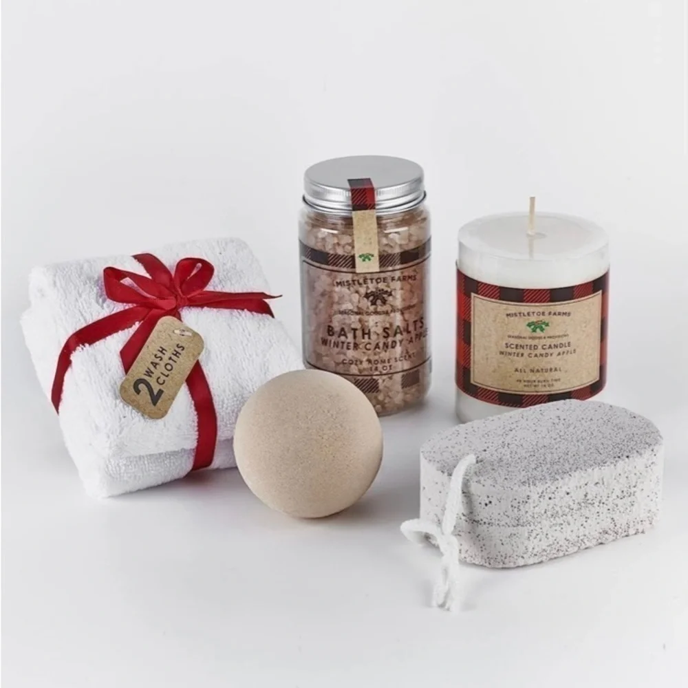 Final $ NWT Mistletoe Farms Winter Candy Apple 6 Piece Spa Set
